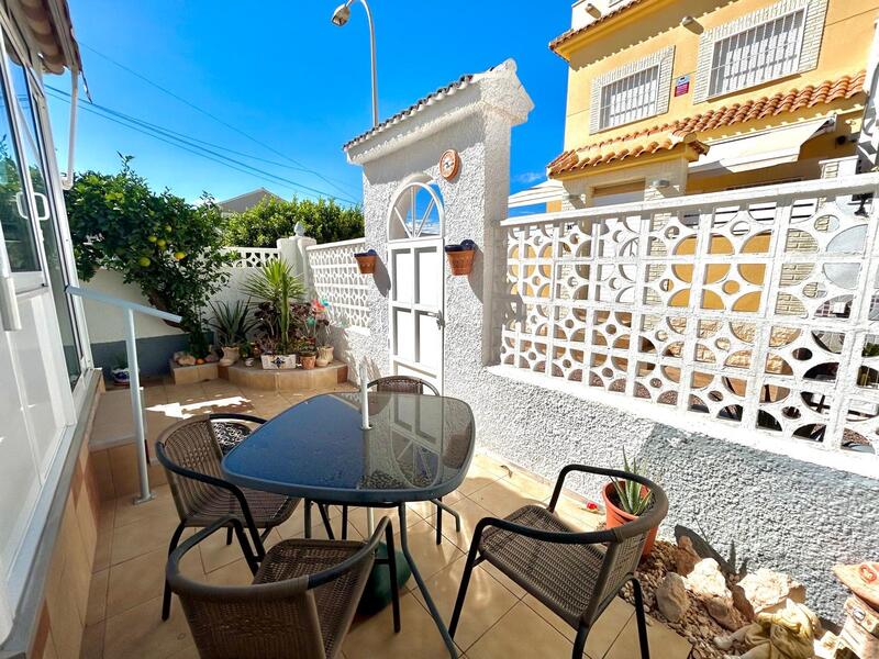 2 Cuarto Villa en venta