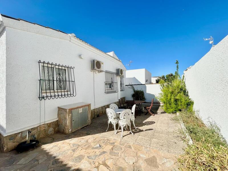 2 Cuarto Villa en venta