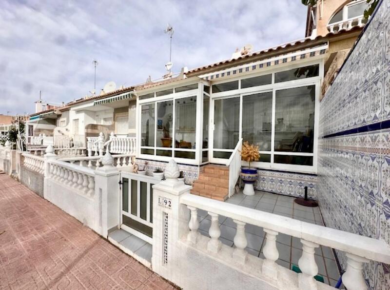 Villa en venta en Orihuela Costa, Alicante