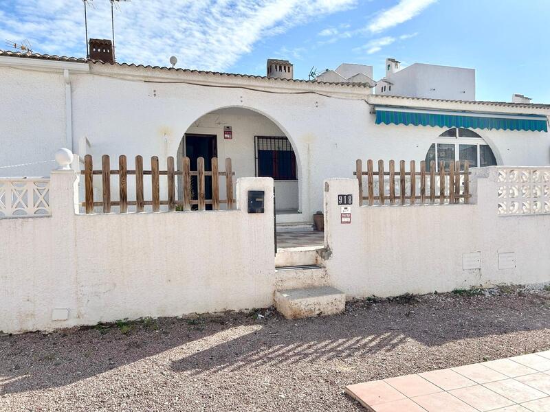 Villa till salu i Torrevieja, Alicante