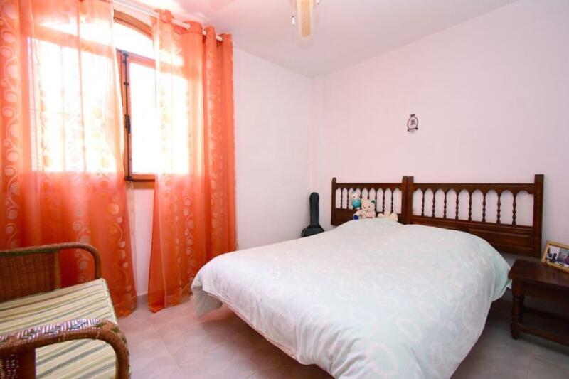 2 Cuarto Villa en venta