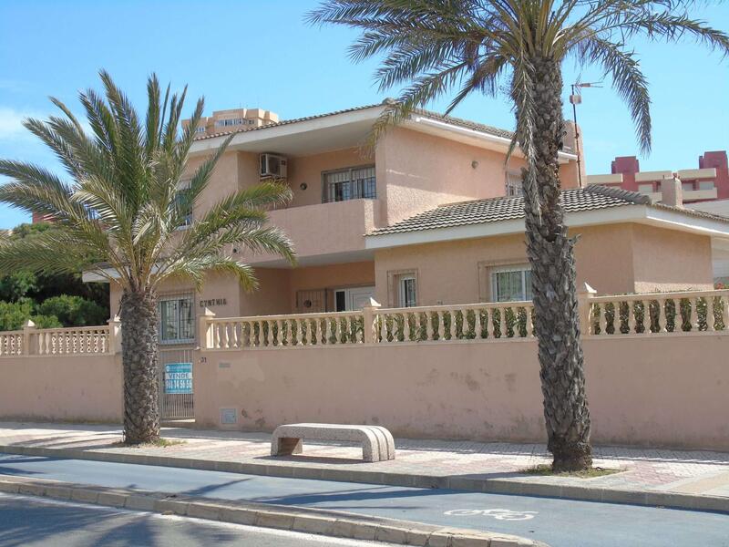 Villa till salu i La Manga del Mar Menor, Murcia