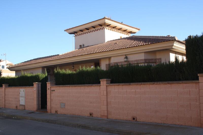 Villa en venta en Los Belones, Murcia