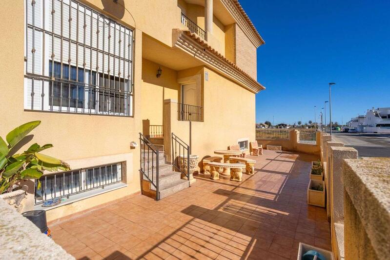 Villa en venta en San Pedro del Pinatar, Murcia