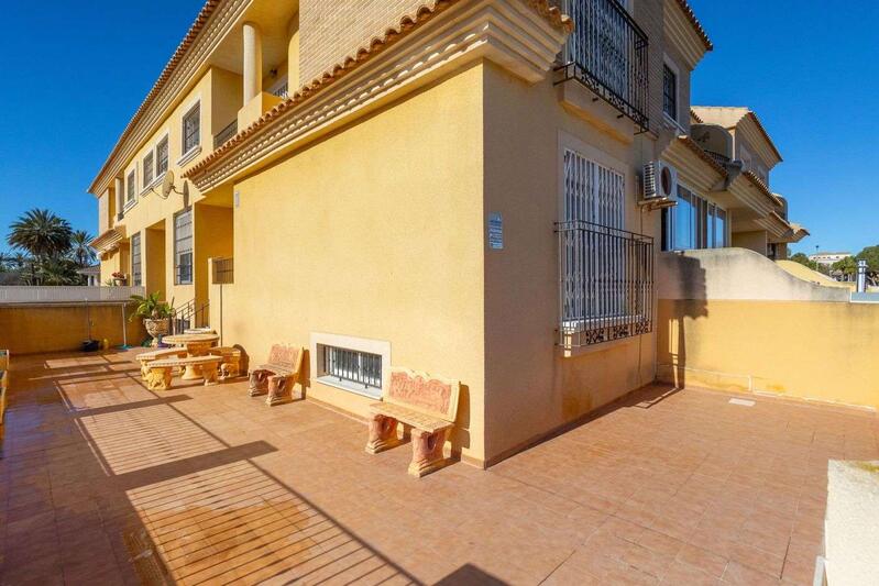 3 Cuarto Villa en venta