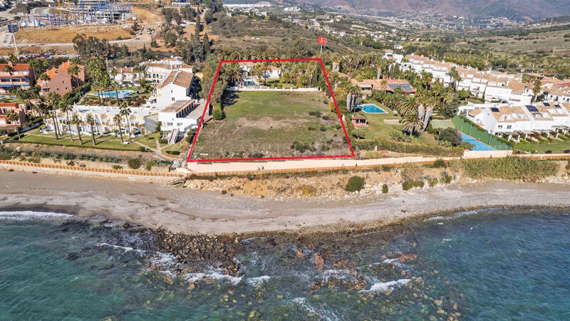 Land for sale in Estepona, Málaga