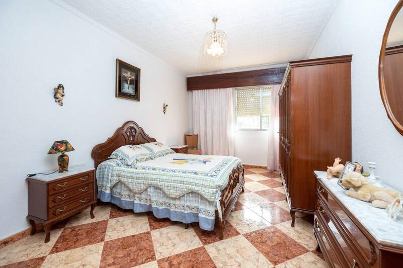 6 Schlafzimmer Landhaus zu verkaufen