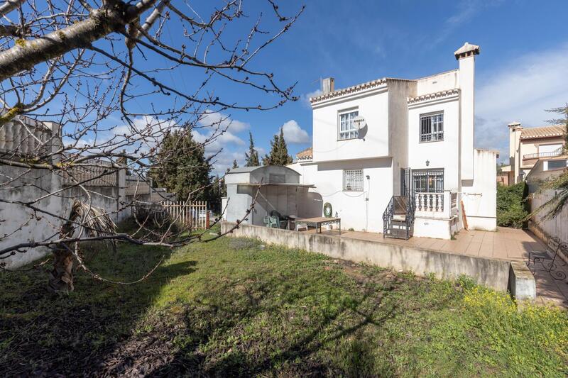 Villa en venta en Albolote, Granada