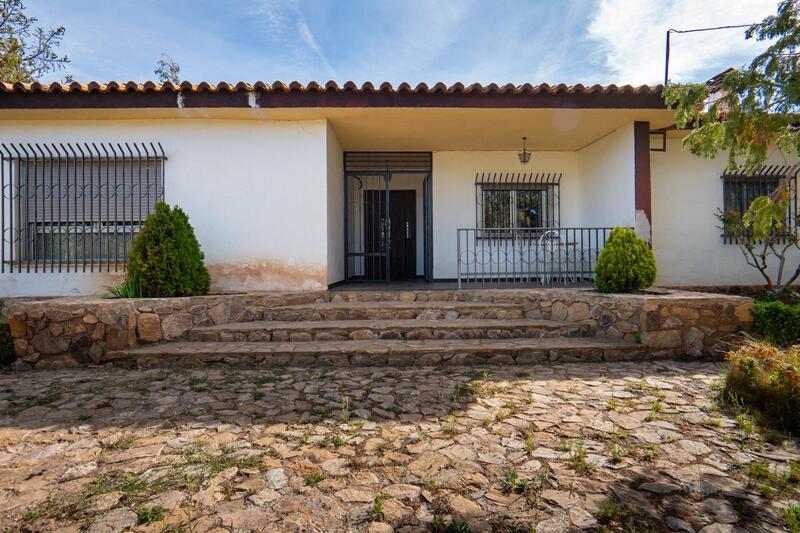 5 bedroom Villa for sale