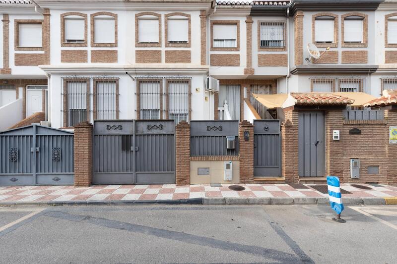 Duplex for sale in Churriana de la Vega, Granada