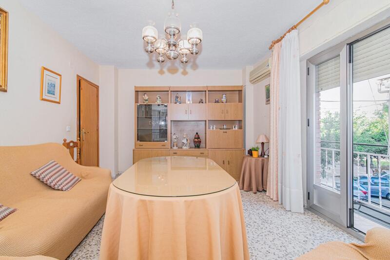 3 bedroom Apartment for sale