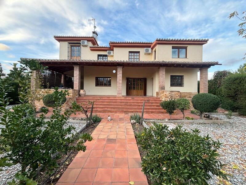 Villa à vendre dans Atarfe, Granada