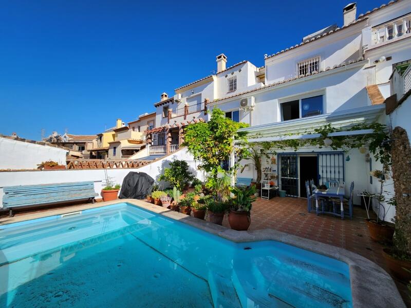 Maison de Ville à vendre dans Nerja, Málaga