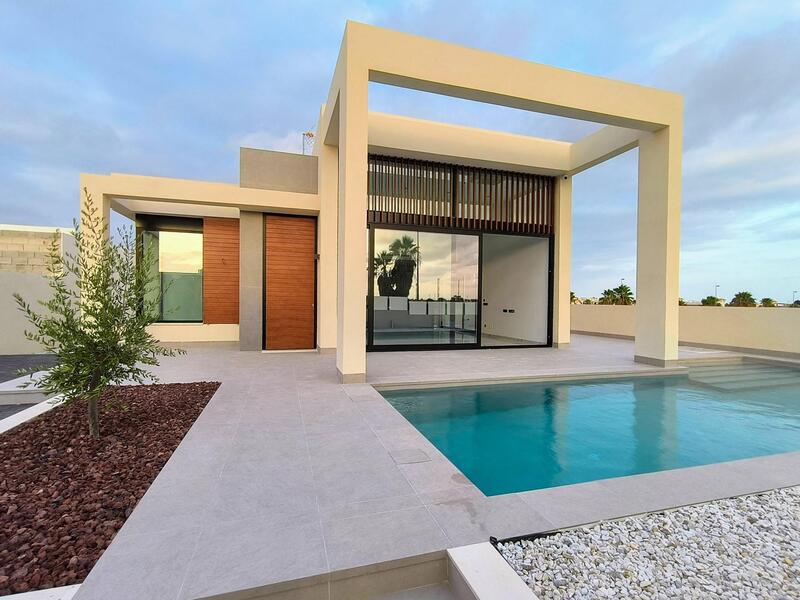 Villa for sale in Rojales, Alicante