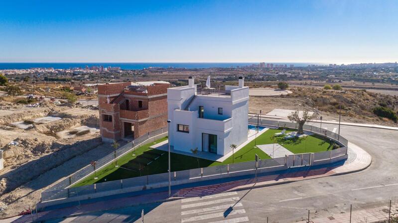 Villa for sale in Mutxamel, Alicante