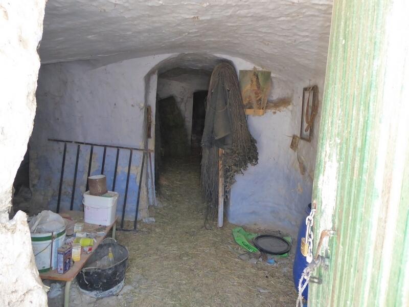 10 sovrum Grottahus till salu