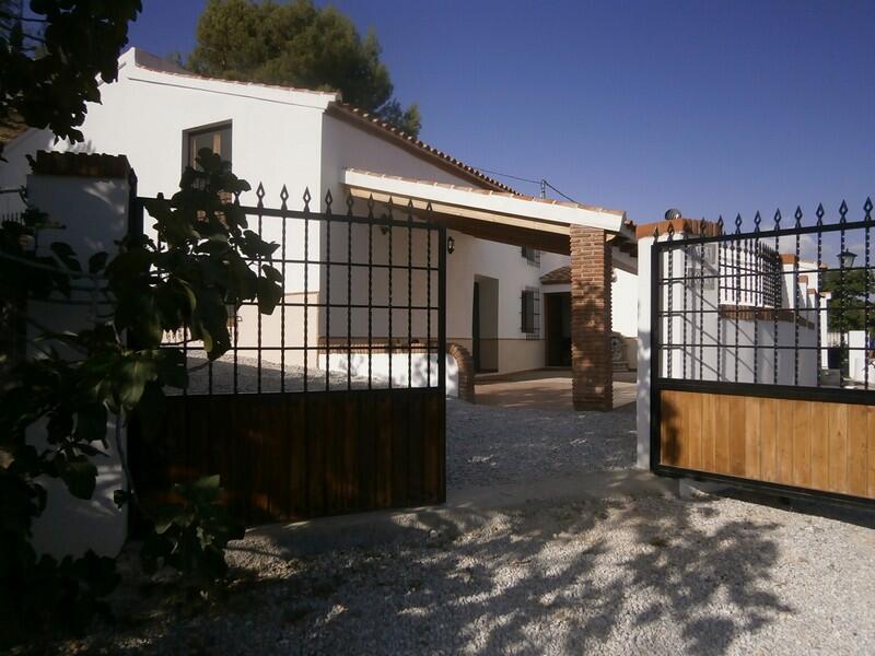 Деревенский Дом продается в Castril, Granada
