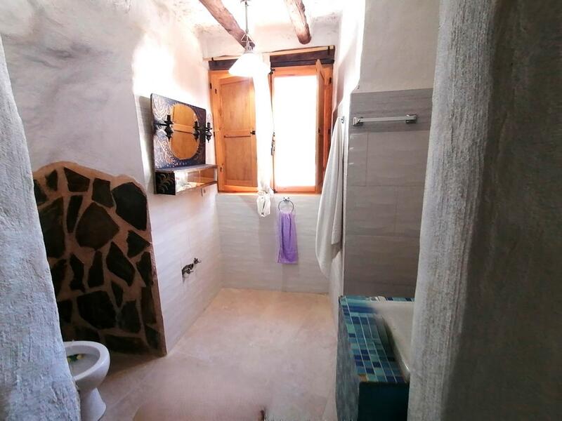 3 chambre Maison Troglodyte à vendre