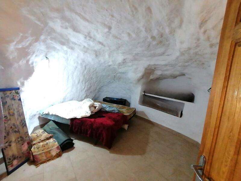 3 chambre Maison Troglodyte à vendre