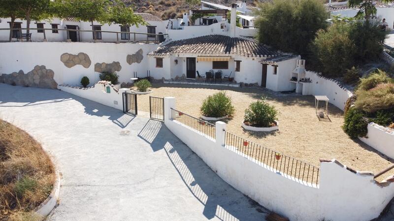 Cave House for sale in Galera, Granada