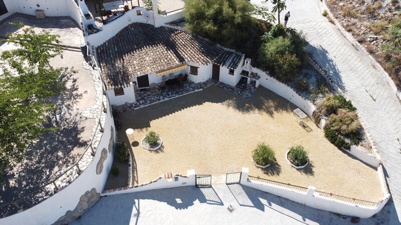 3 chambre Maison Troglodyte à vendre