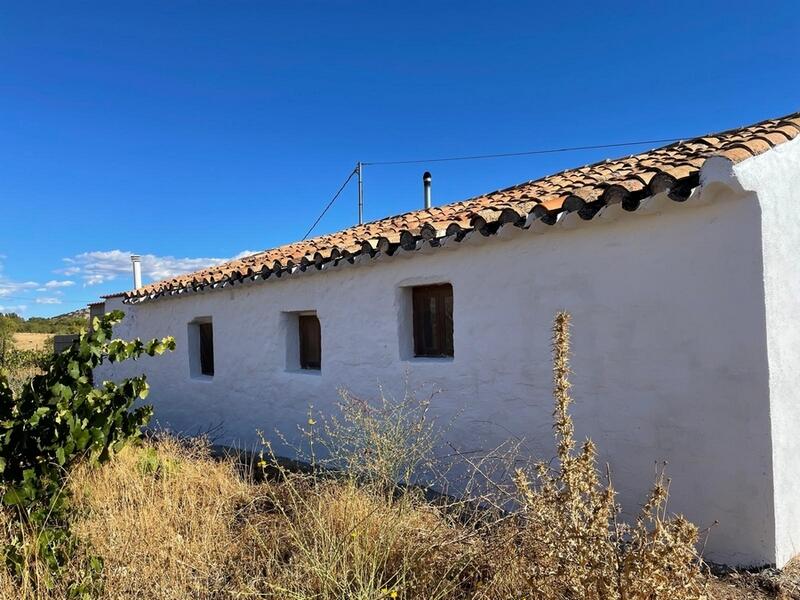 2 bedroom Country House for sale