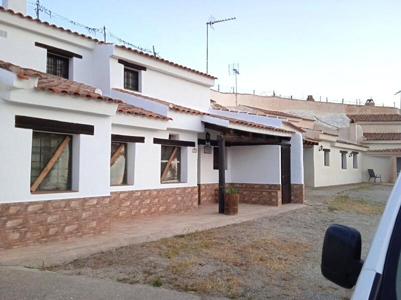 Casa Cueva en venta en Huescar, Granada