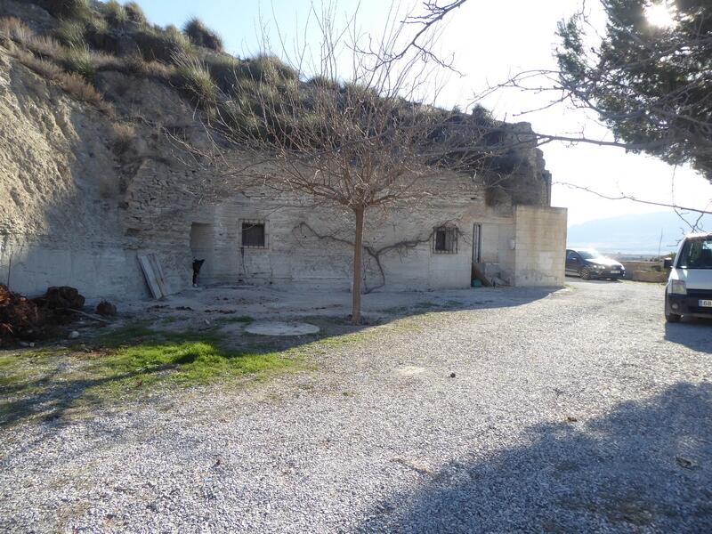 4 chambre Maison Troglodyte à vendre