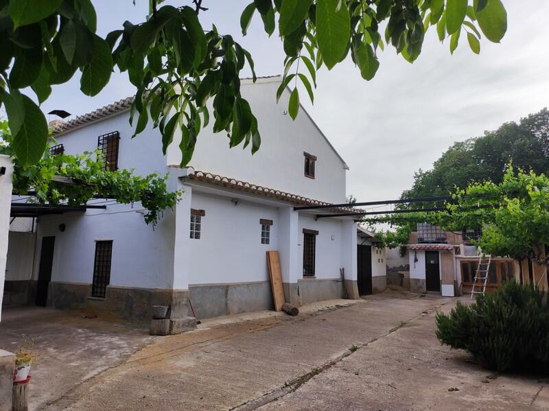 Landhaus zu verkaufen in Baza, Granada