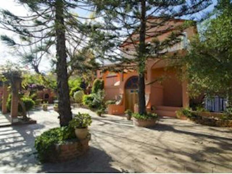 Villa en venta en Nerja, Málaga
