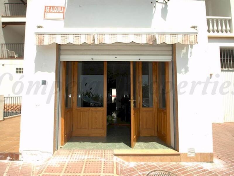 Local Commercial à louer à long terme dans Torrox, Málaga