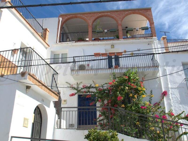 Stadthaus zu verkaufen in Canillas de Albaida, Málaga