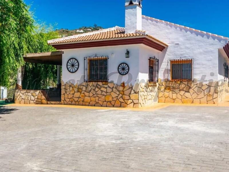 Villa zu verkaufen in Competa, Málaga