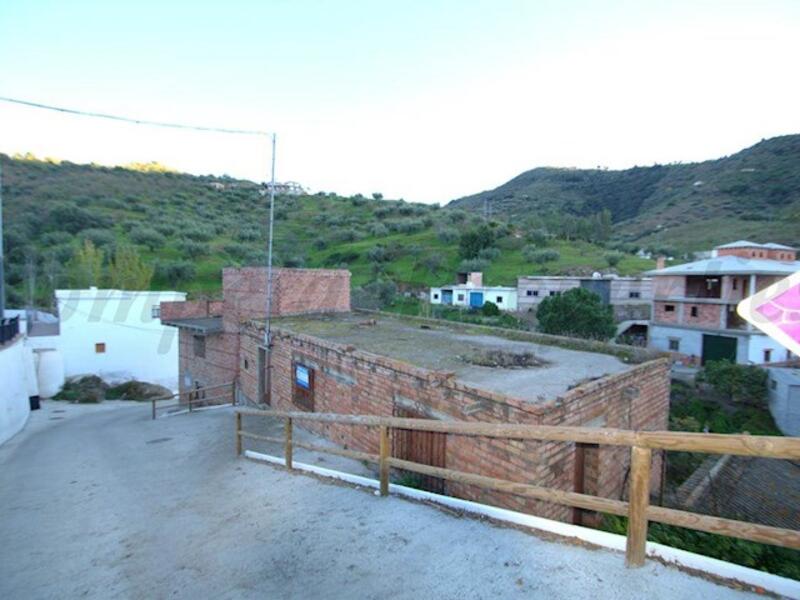городская тюрьма продается в Arenas de Velez, Málaga