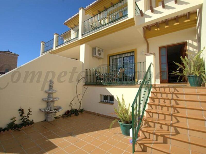 Townhouse for sale in Torre del Mar, Málaga