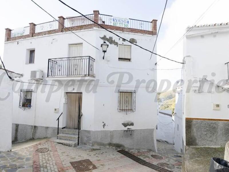 Townhouse for sale in Salares, Málaga