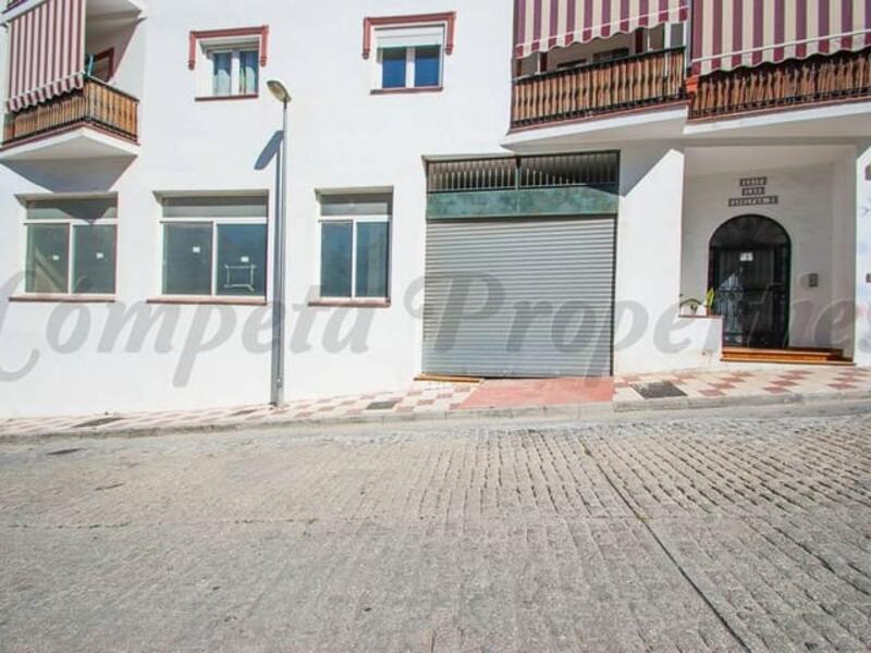Коммерческая недвижимость продается в Competa, Málaga