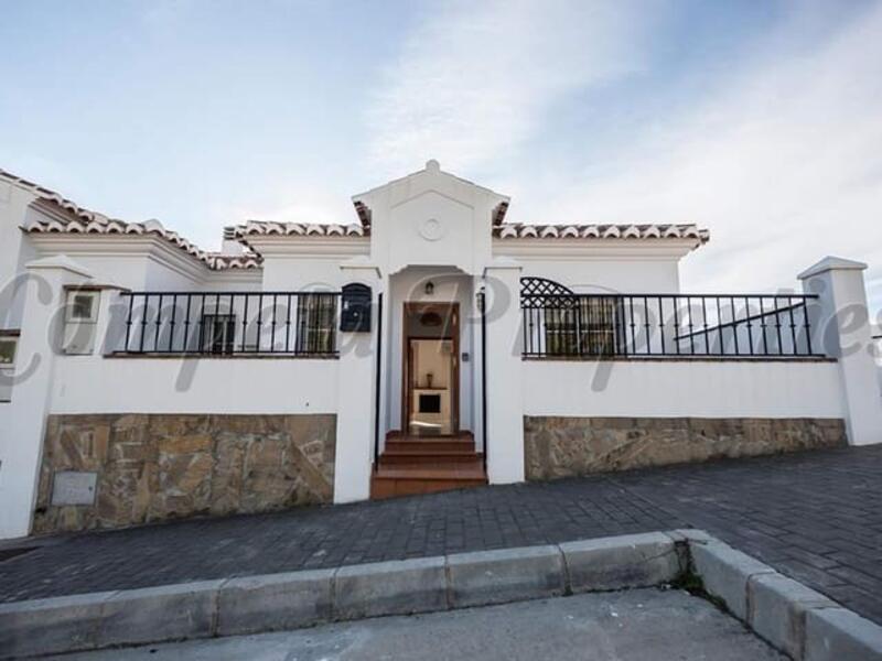 Townhouse for sale in Frigiliana, Málaga