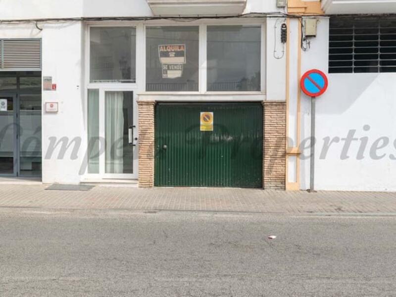 Kommersiella fastigheter för långsiktig hyra i Torrox, Málaga