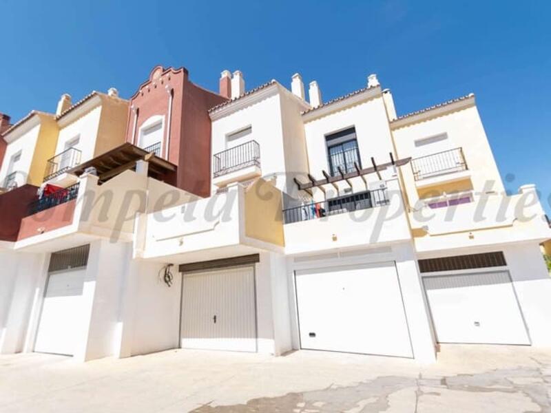 Byhus til salg i Nerja, Málaga