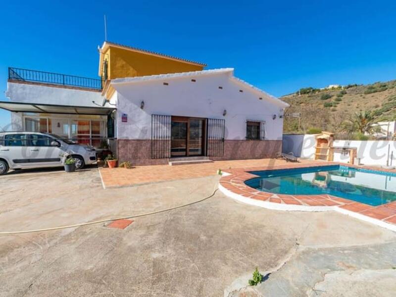 Villa en venta en Archez, Málaga