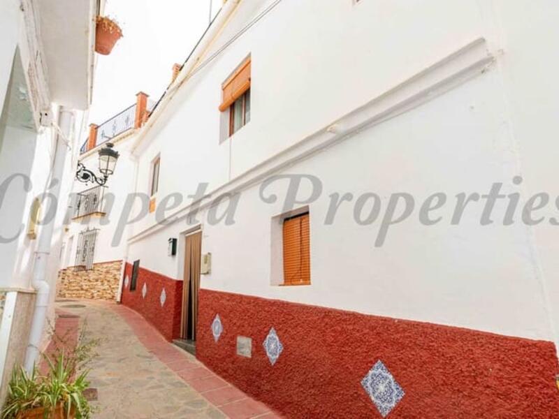 2 bedroom Townhouse for sale