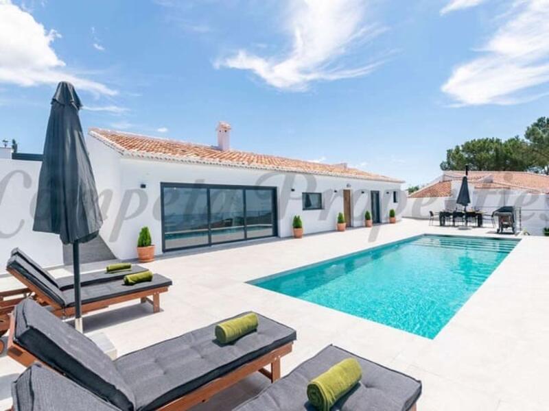 Villa för långsiktig hyra i Competa, Málaga