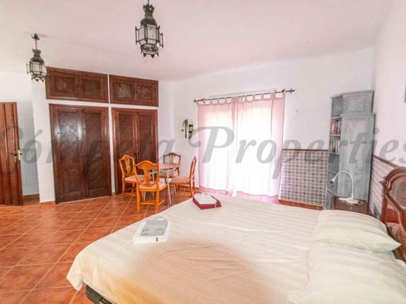 8 Cuarto Villa en venta