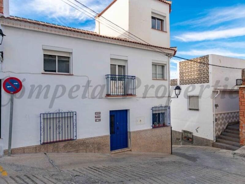 Maison de Ville à louer à long terme dans Competa, Málaga