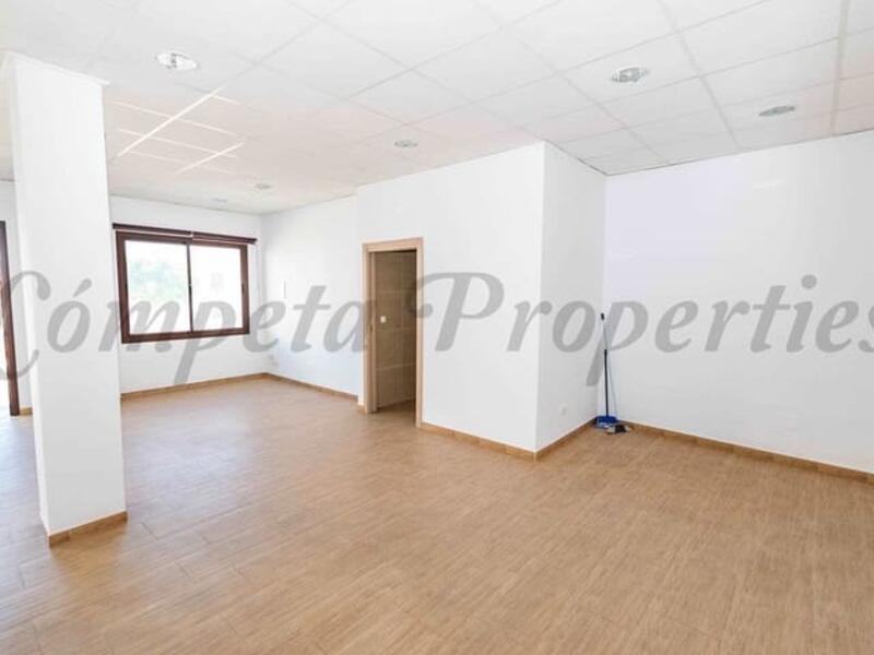 Commercial Property for Long Term Rent