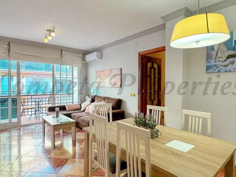 Apartamento en venta en Nerja, Málaga