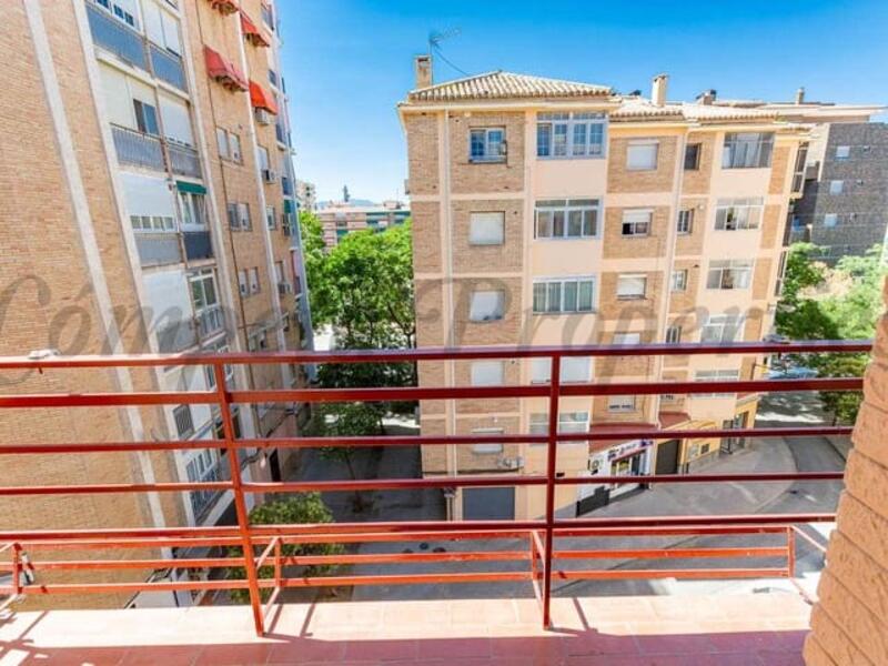 Apartamento en venta en Granada, Granada