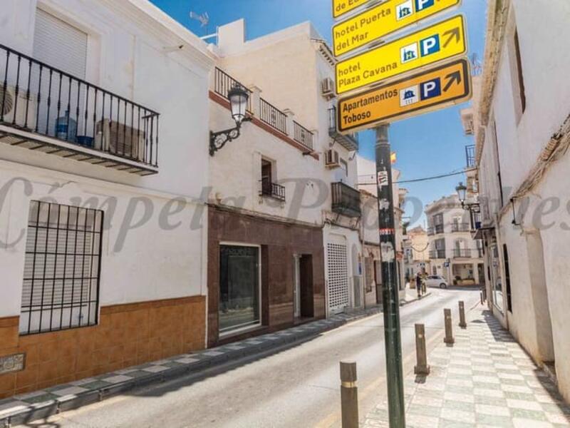 Radhus till salu i Nerja, Málaga