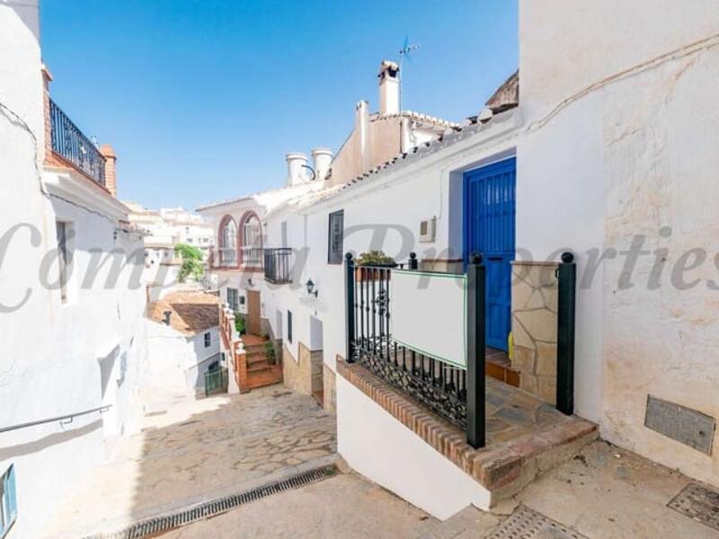 Townhouse for sale in Sedella, Málaga